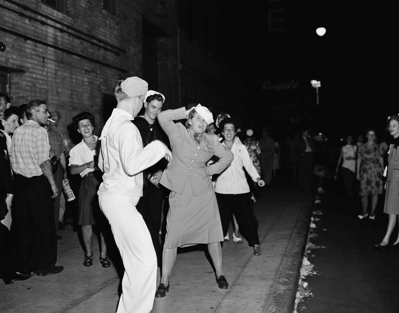 WWII VJ Day US Reactions 1945